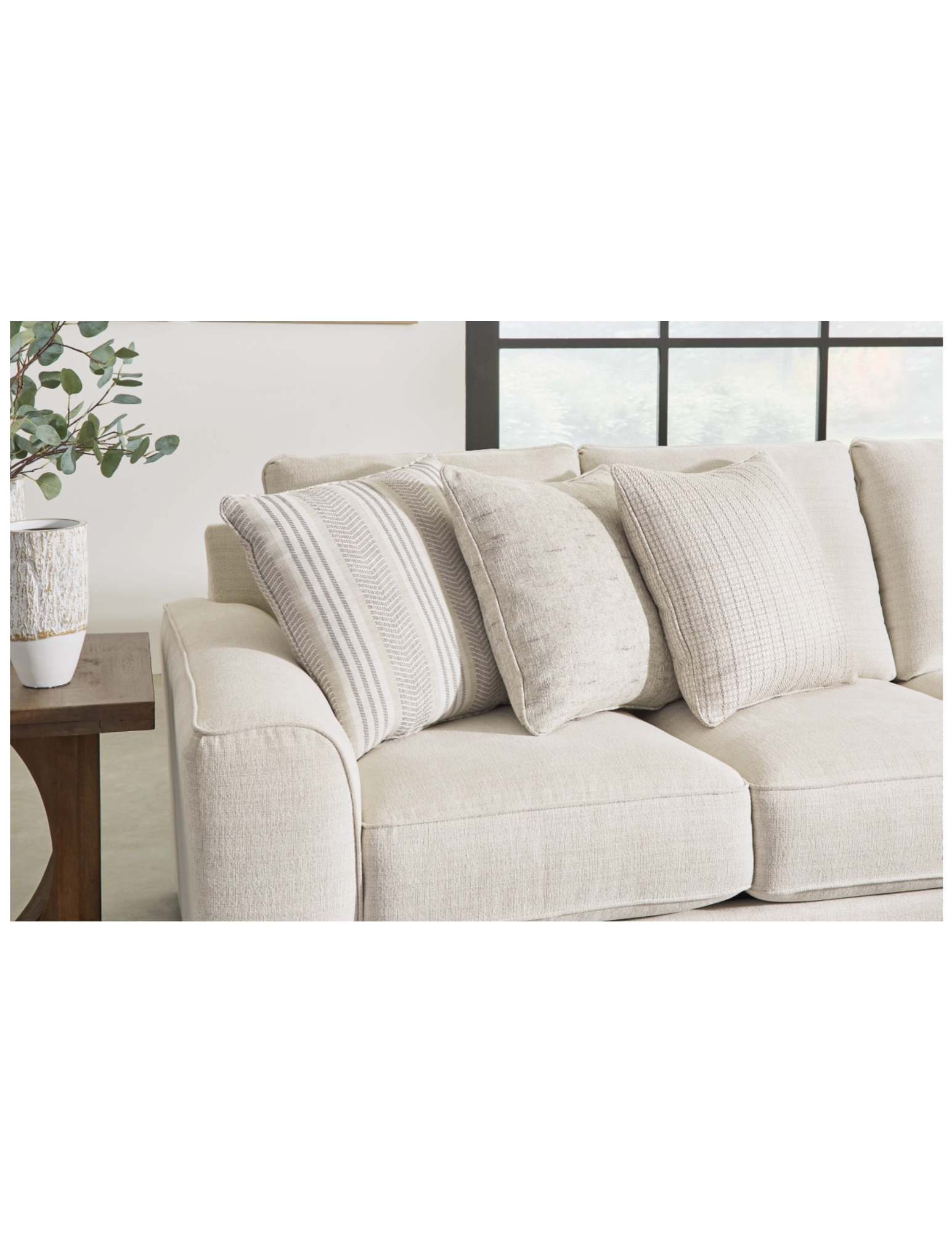 Suzani Mendoza Thibaut Pillows Joseph Chief 3セット✦クッション　フェザー&ダウン Pillow Coral. in クッション・座布団